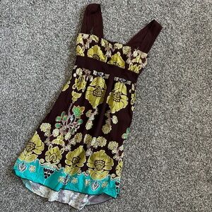 Floral Sleeveless Dress with Brown and Green Pattern